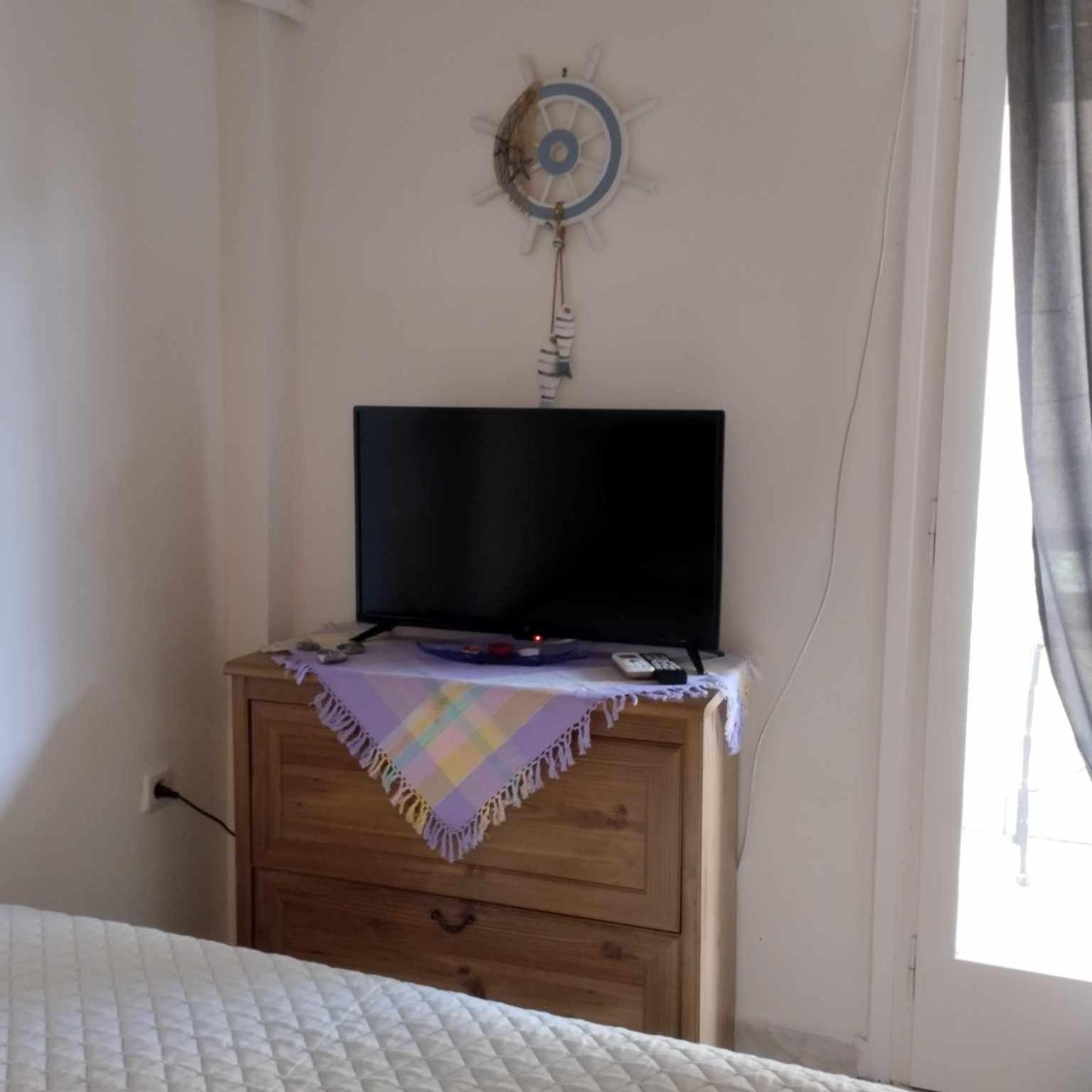 Small And Cosy Appartment- Piccolina Лоутраки Экстерьер фото